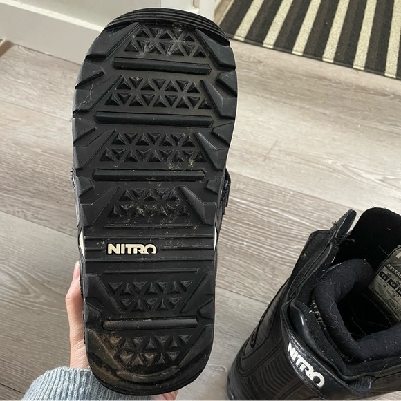 Nitro Reverb Youth Snowboarding Boots Size 7.5 - Picture 2 of 6